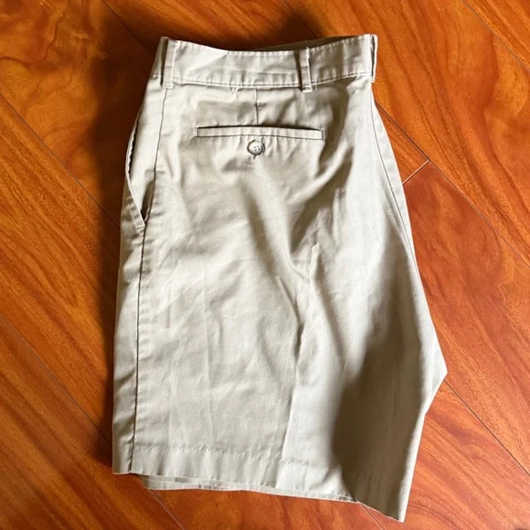 Haggar Lightweight Men’s Shorts - Picture 3 of 3